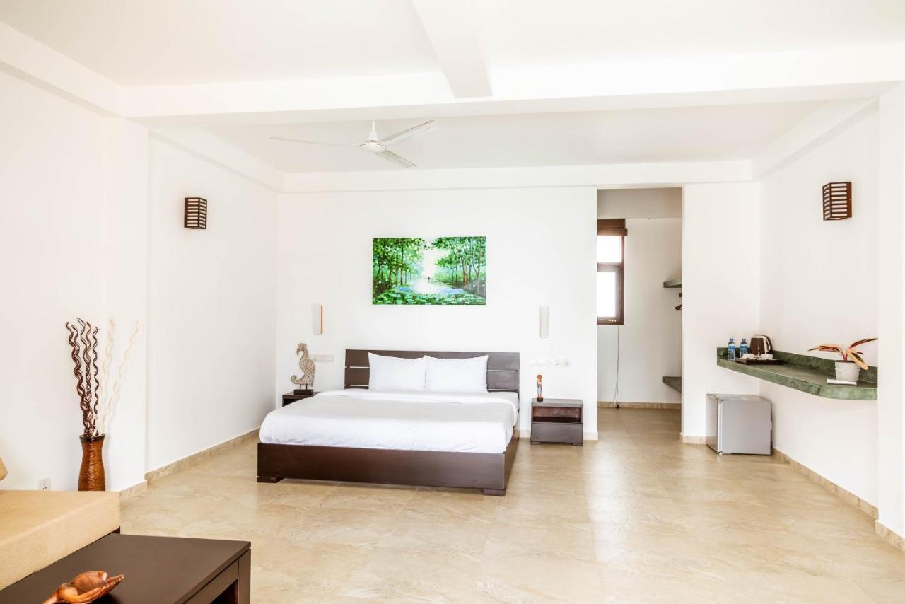 Green Parrot Beach Resort Tangalle Kültér fotó