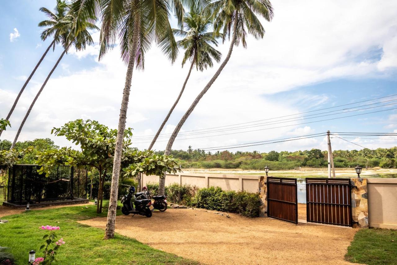Green Parrot Beach Resort Tangalle Kültér fotó